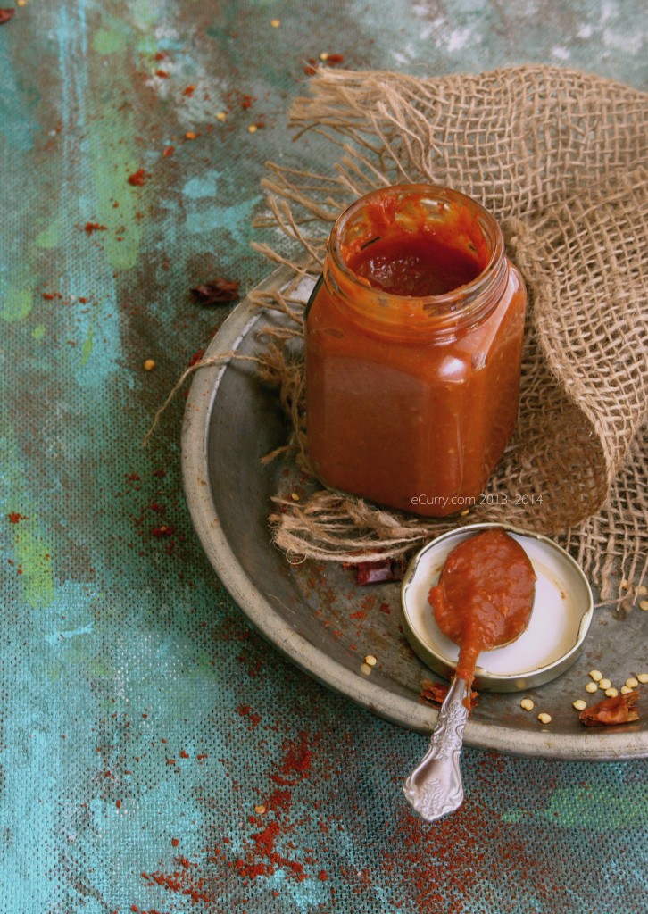 Indian-Chinese-Red-Chilli-Sauce-11.jpg